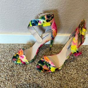 Steve Madden floral heels. Size 8. Never been worn